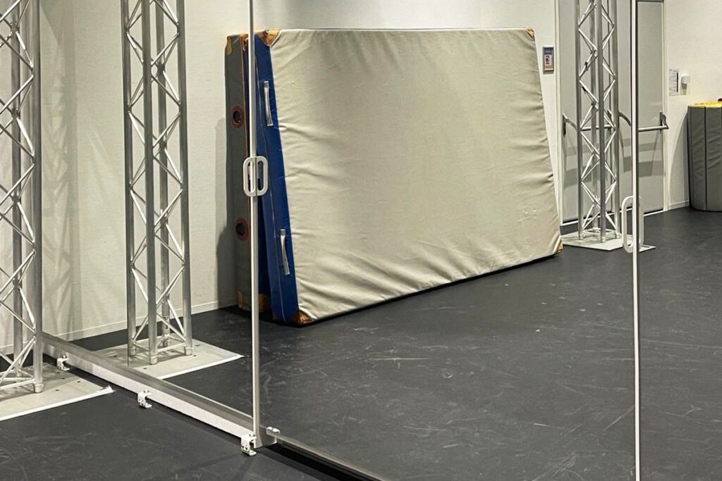 Dans- en-theaterzaal-voor-Bouwbedrijf-BAM-Groningen-013