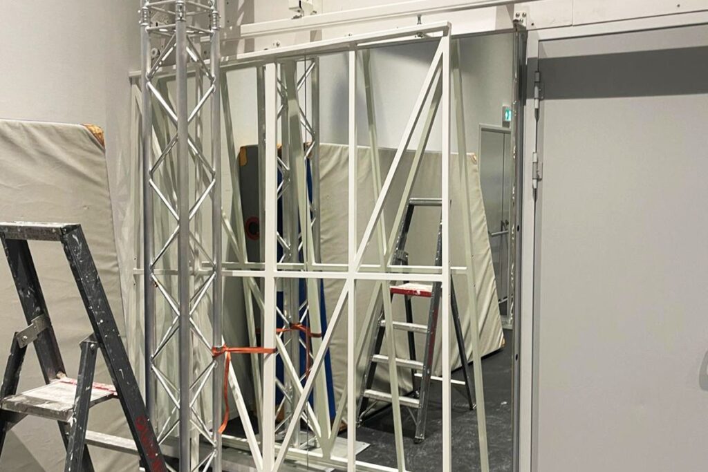 Dans- en-theaterzaal-voor-Bouwbedrijf-BAM-Groningen-015